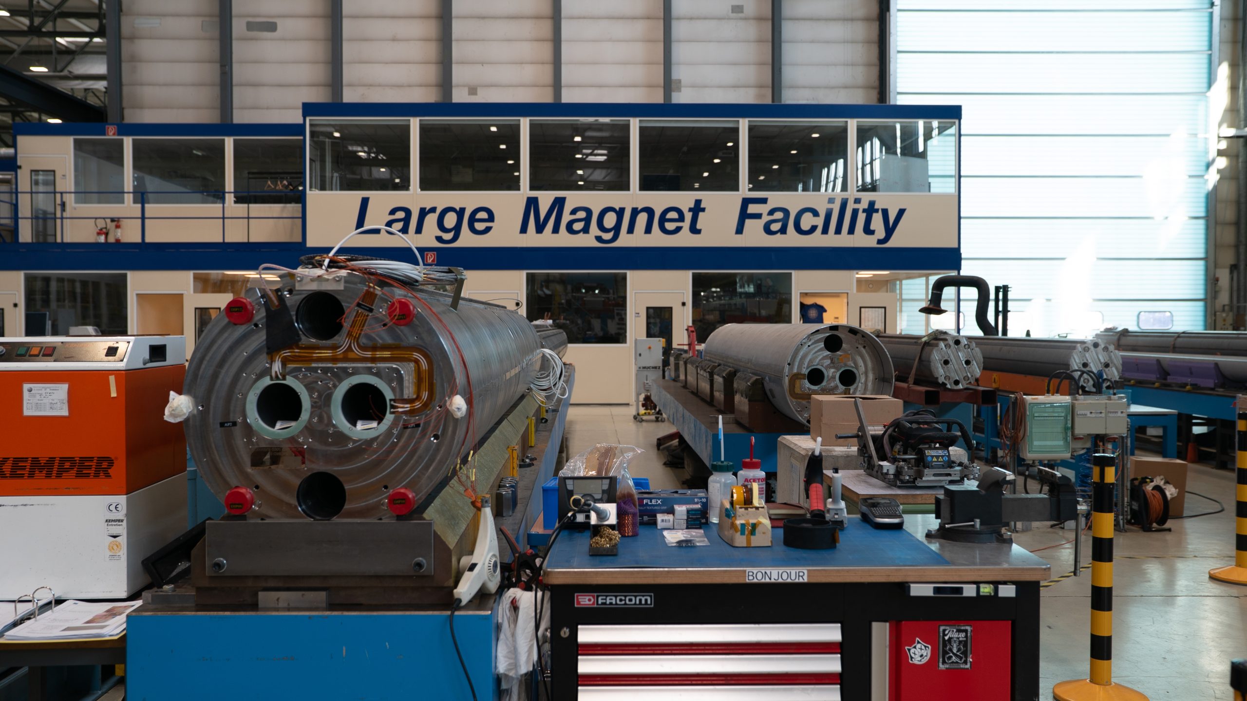 HiLumi LHC magnet programme transitioning from fabrication to integration